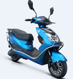 Cina Bingkai Baja Pedal Assisted Electric Scooter / Sepeda Motor Bermotor 800W Motor Solid 6-8h Charging Time pemasok